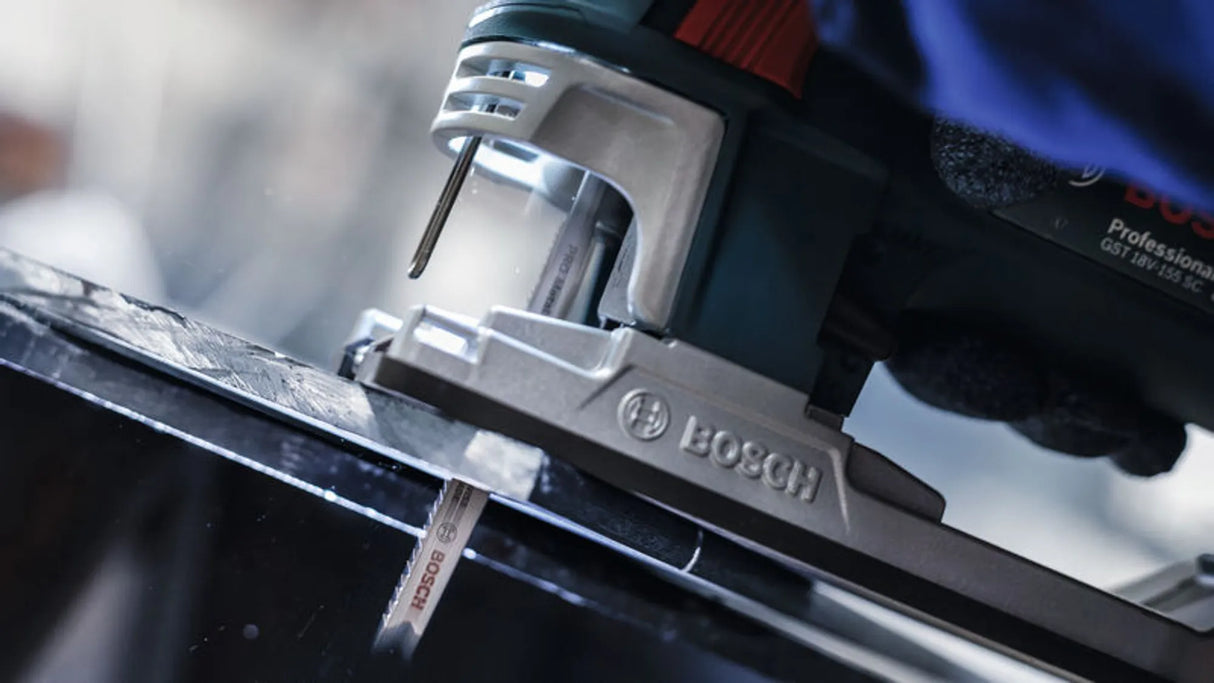 002601525_3